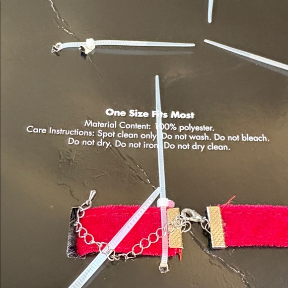 Spirit Halloween Faux Fur Ears Tail and Choker Wolf Kit - Picture 9 of 11